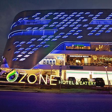 Ozone Hotel Pantai Indah Kapuk Jakarta Extérieur photo